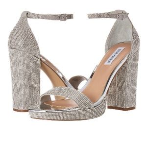 Steve Madden Entourage Rhinestones Heel NWOT